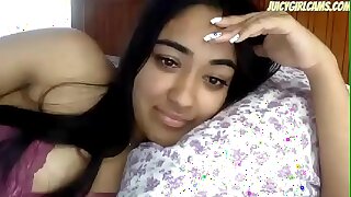 Desi girl live from bed - www.JuicyGirlCams.com