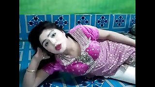 Indian teen sexi girl hot dance and boob show