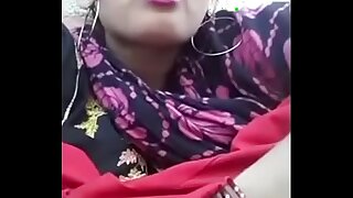 Indian Gorgeous MILF Bhabhi Fingers Herself