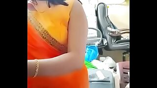 Swathi naidu exchanging saree by showing boobs,body parts and getting ready for shoot part-3
