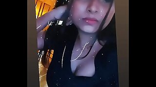 Bengali Girl sending me deep cleavage videos