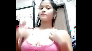 My small sister self recording video vairal