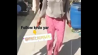 Desi girl t. make boobs show