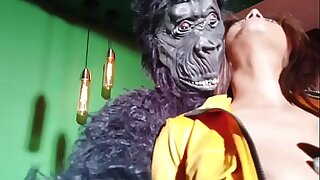 BANANARAMA Poonam Pandey New Video
