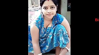 Indian hottest desi cleavage hidden capture while washing