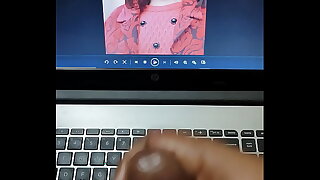 Cum tribute to Deepika Padukone