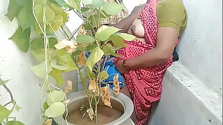 indian house woife sex with house woner homemade