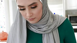 I Caught My Friends Hot Muslim Hijab Step Mom Masturbating &amp; She Sucked Me Off For My Silence